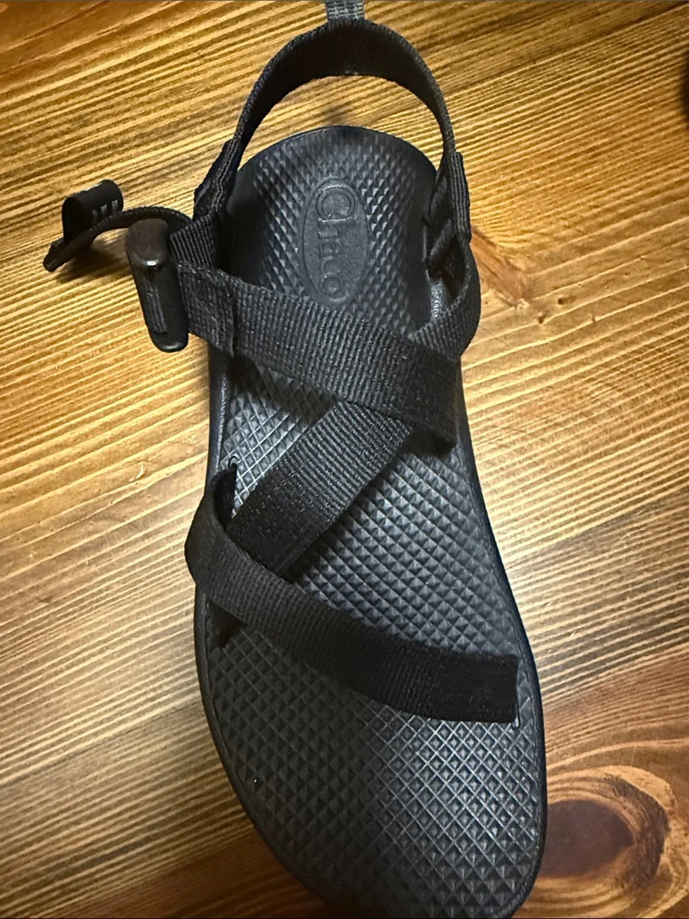 Chaco’s Boy’s Black Outdoor Sandal size 6